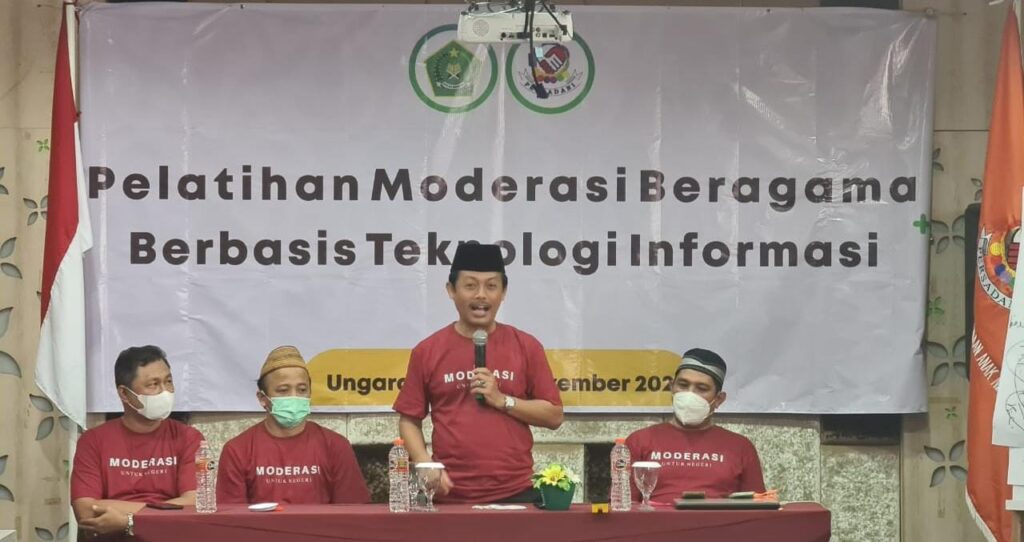 Moderasi Beragama, Hidup Damai di Tengah Masyarakat Plural