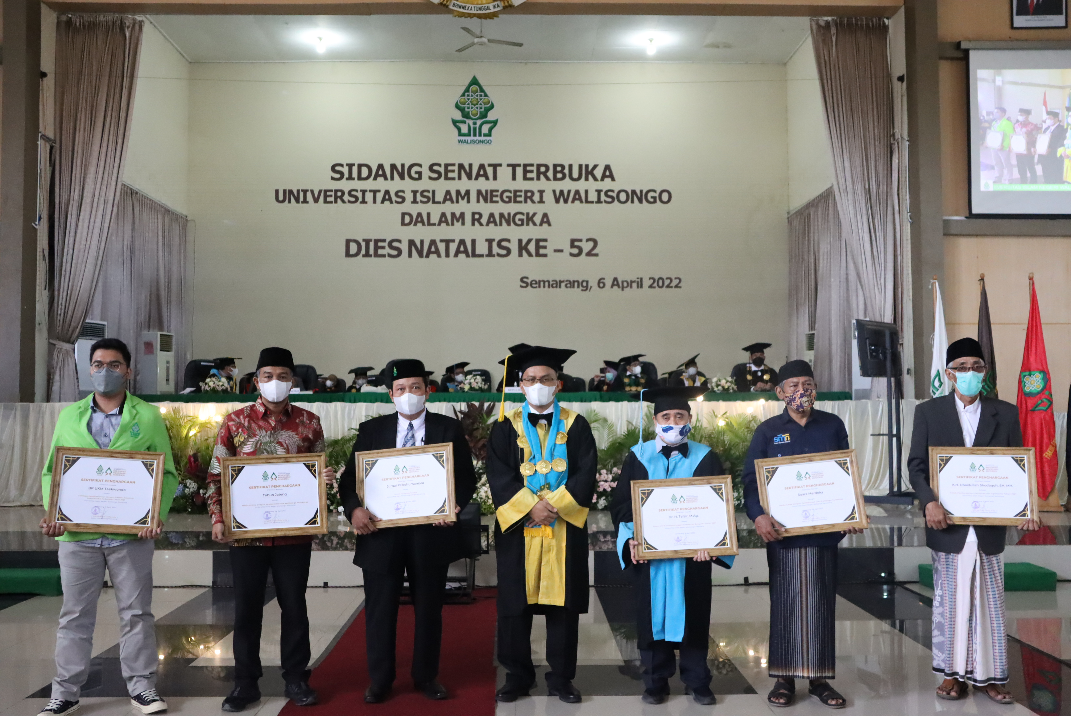 UIN Walisongo Berikan Apresiasi Insan Berprestasi dalam Puncak Dies Natalis ke-52