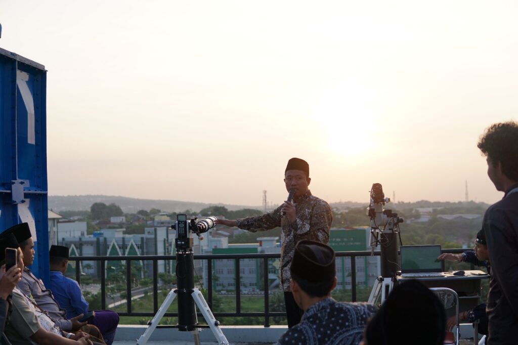 Awal Bulan Safar : Planetarium dan Observatorium UIN Walisongo Semarang Adakan Pengamatan Rukyatul Hilal bersama LF PWNU Jawa Tengah Awal Bulan Safar : Planetarium dan Observatorium UIN Walisongo Semarang Adakan Pengamatan Rukyatul Hilal bersama LF PWNU Jawa Tengah