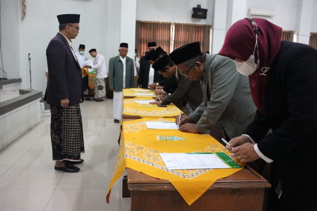 Lantik 17 Pejabat di Lingkungan UIN Walisongo, Rektor : Akselerasikan Lebih Cepat! Lantik 17 Pejabat di Lingkungan UIN Walisongo, Rektor : Akselerasikan Lebih Cepat!