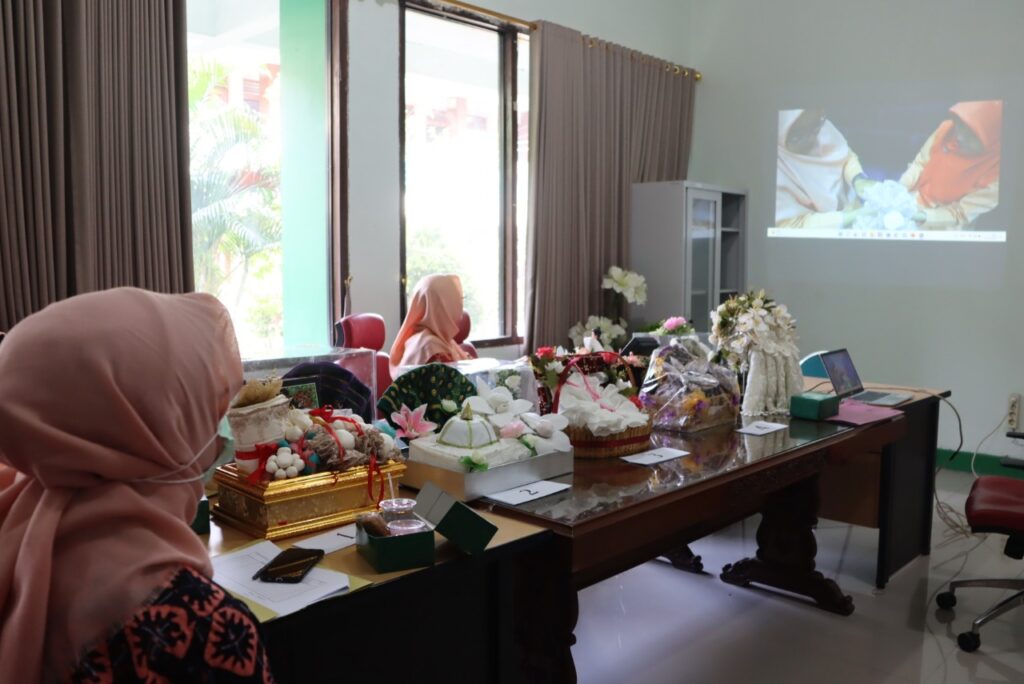 Semarakkan HUT DWP dan Hari Ibu, DWP UIN Walisongo Gelar Lomba Menarik