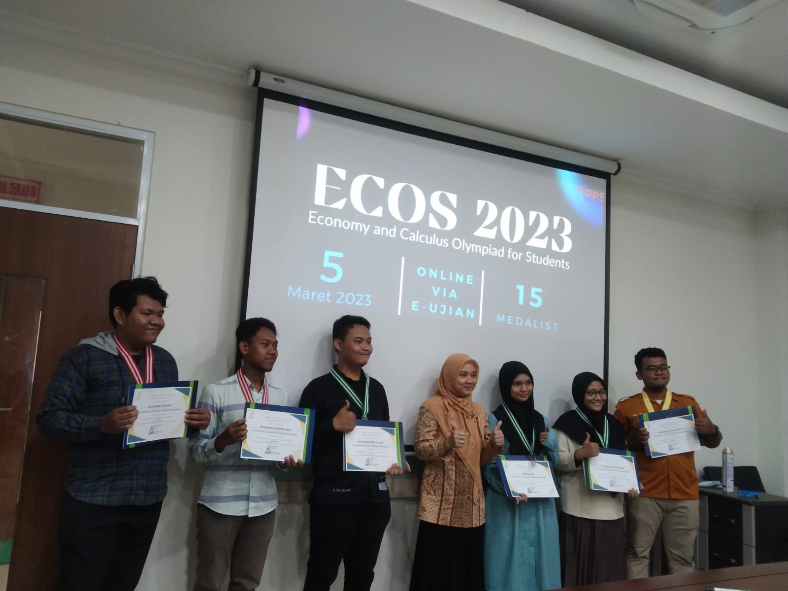 4 Mahasiswa Prodi Matematika UIN Walisongo raih Silver dan Bronze Medal di ECoS 2023