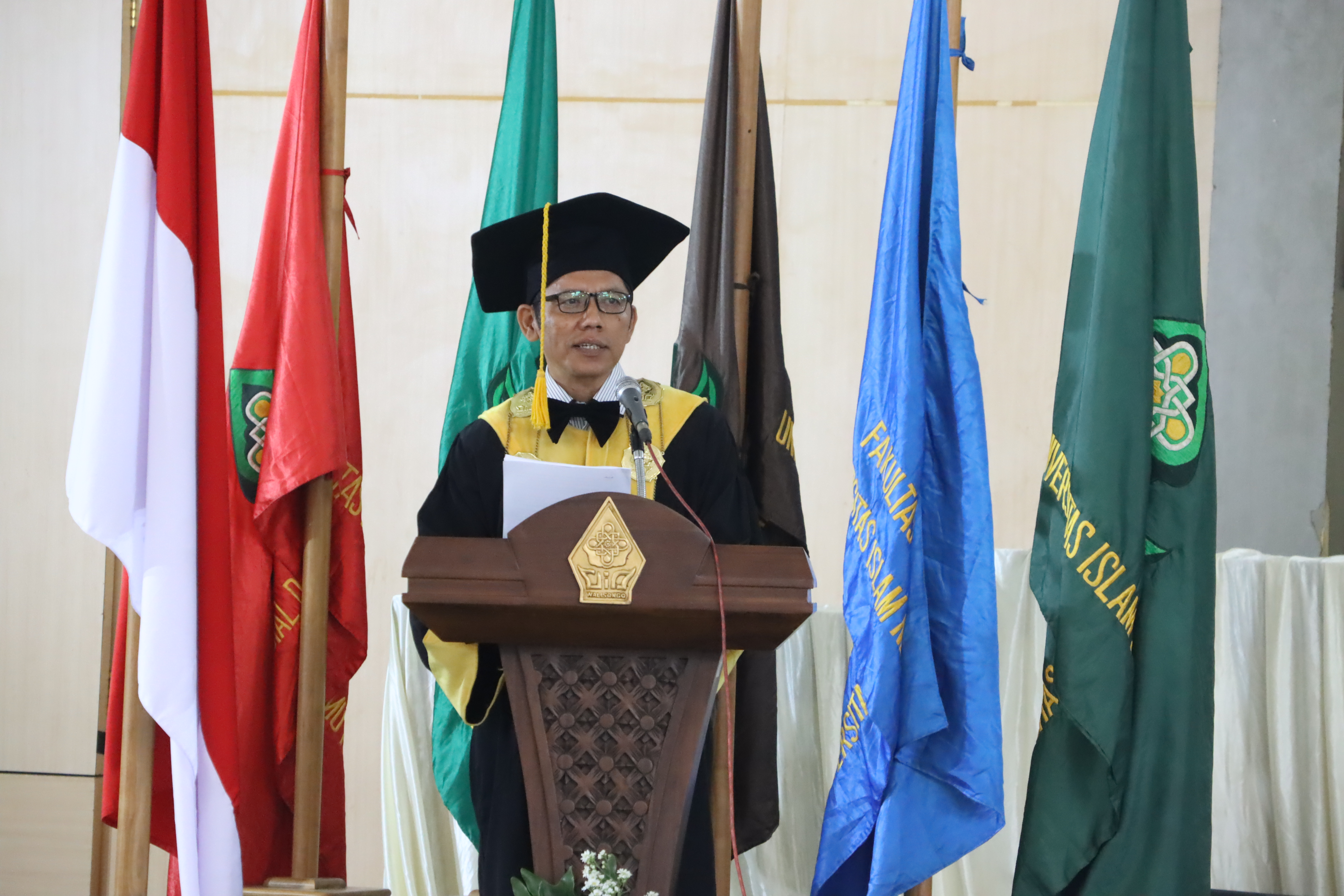 Pengukuhan Guru Besar Profesor Hasyim Muhammad, Pesan Rektor: Perkuat Unity of Sciences