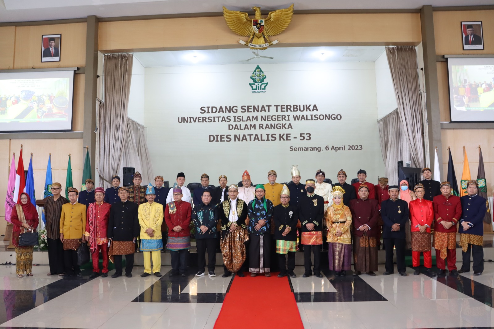 Puncak Perayaan Dies Natalis ke 53 UIN Walisongo, Semarak Gunakan Baju Adat Nusantara