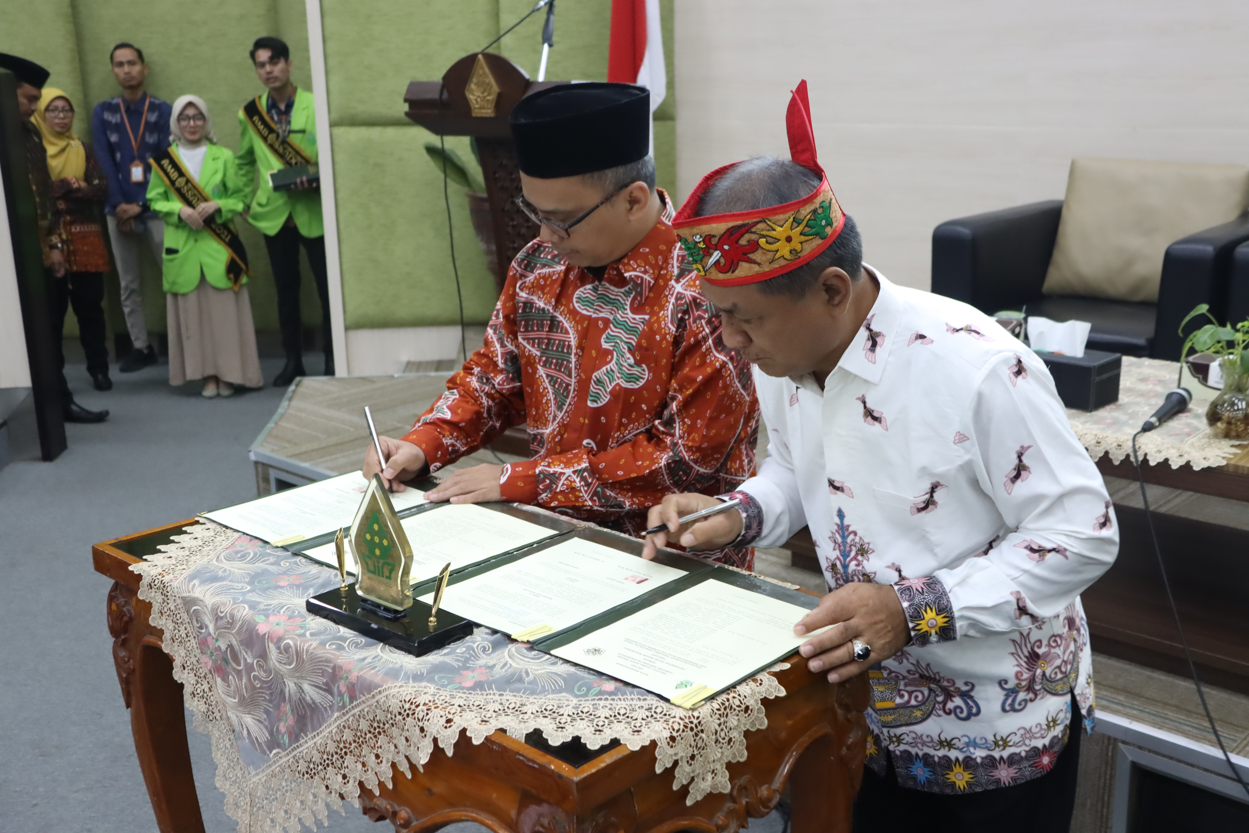 Impementasikan Moderasi Beragama, UIN Walisongo Jalin Kerjasama dengan IAHN Tampung Penyang Palangkaraya