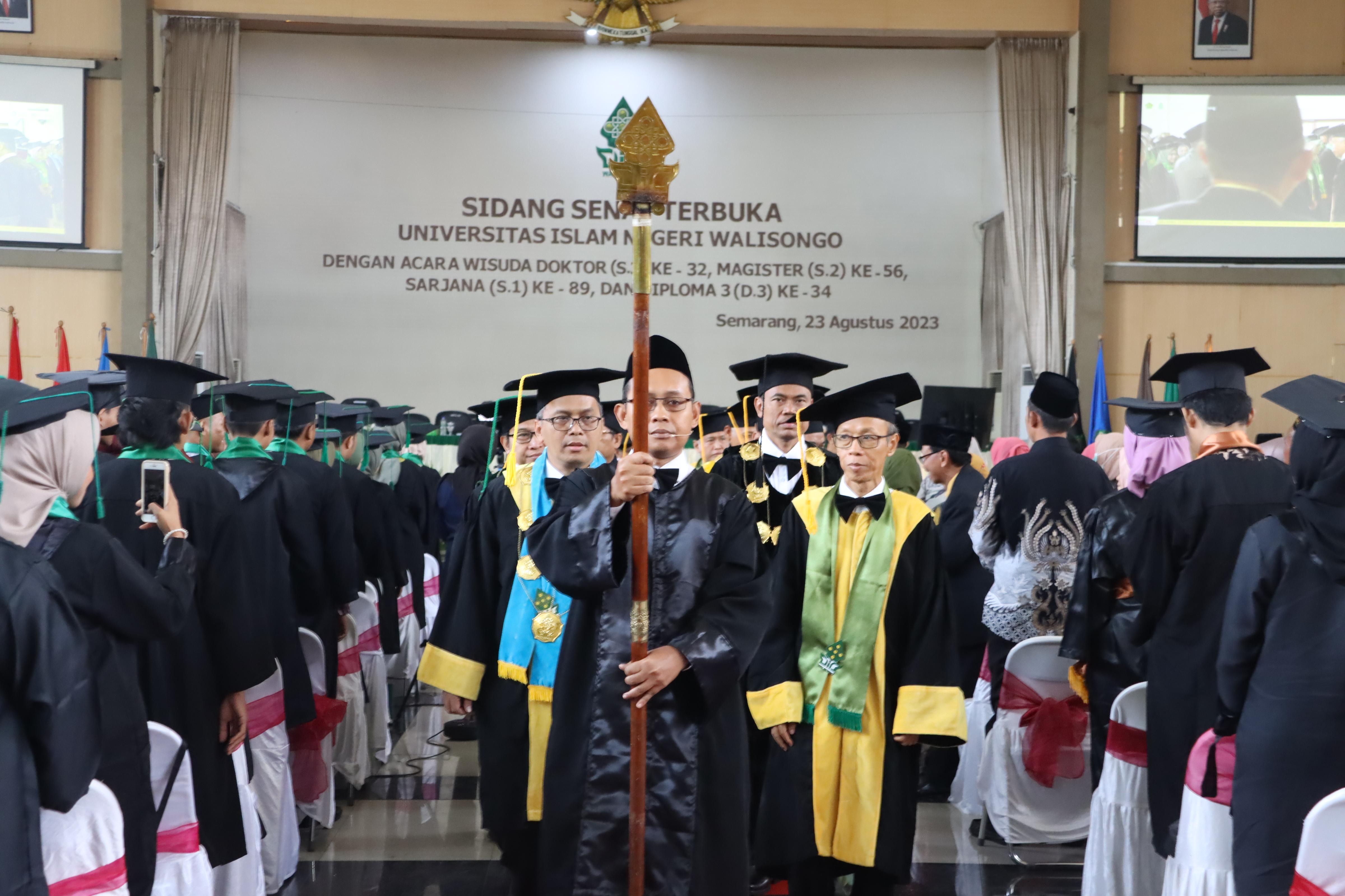 1807 Mahasiswa Diwisuda, Walisongo Muda Jiwa Pembelajar Tak Boleh Putus