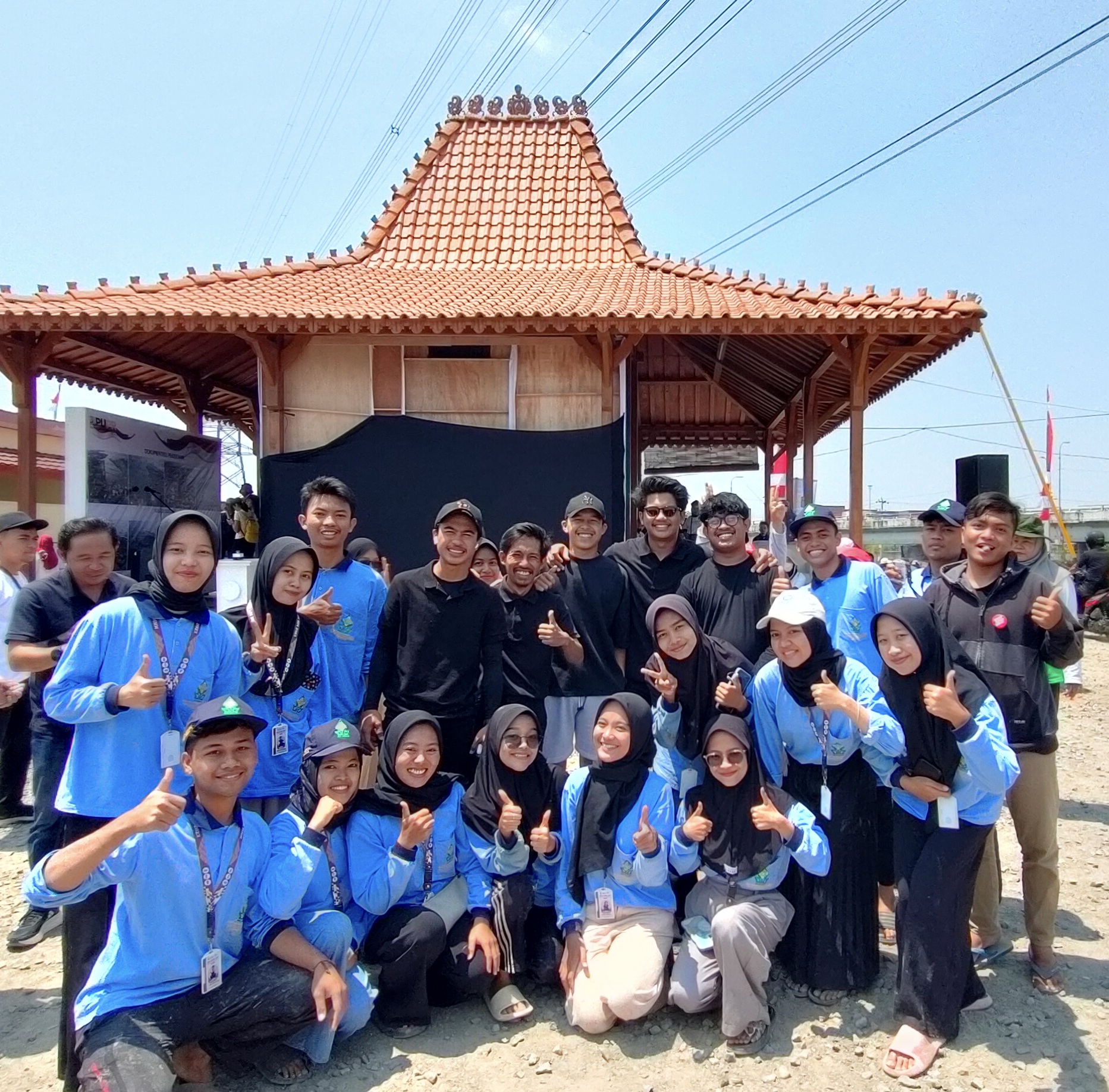 Mahasiswa UIN Walisongo turut serta Costal Clean Up, wujud peduli lingkungan