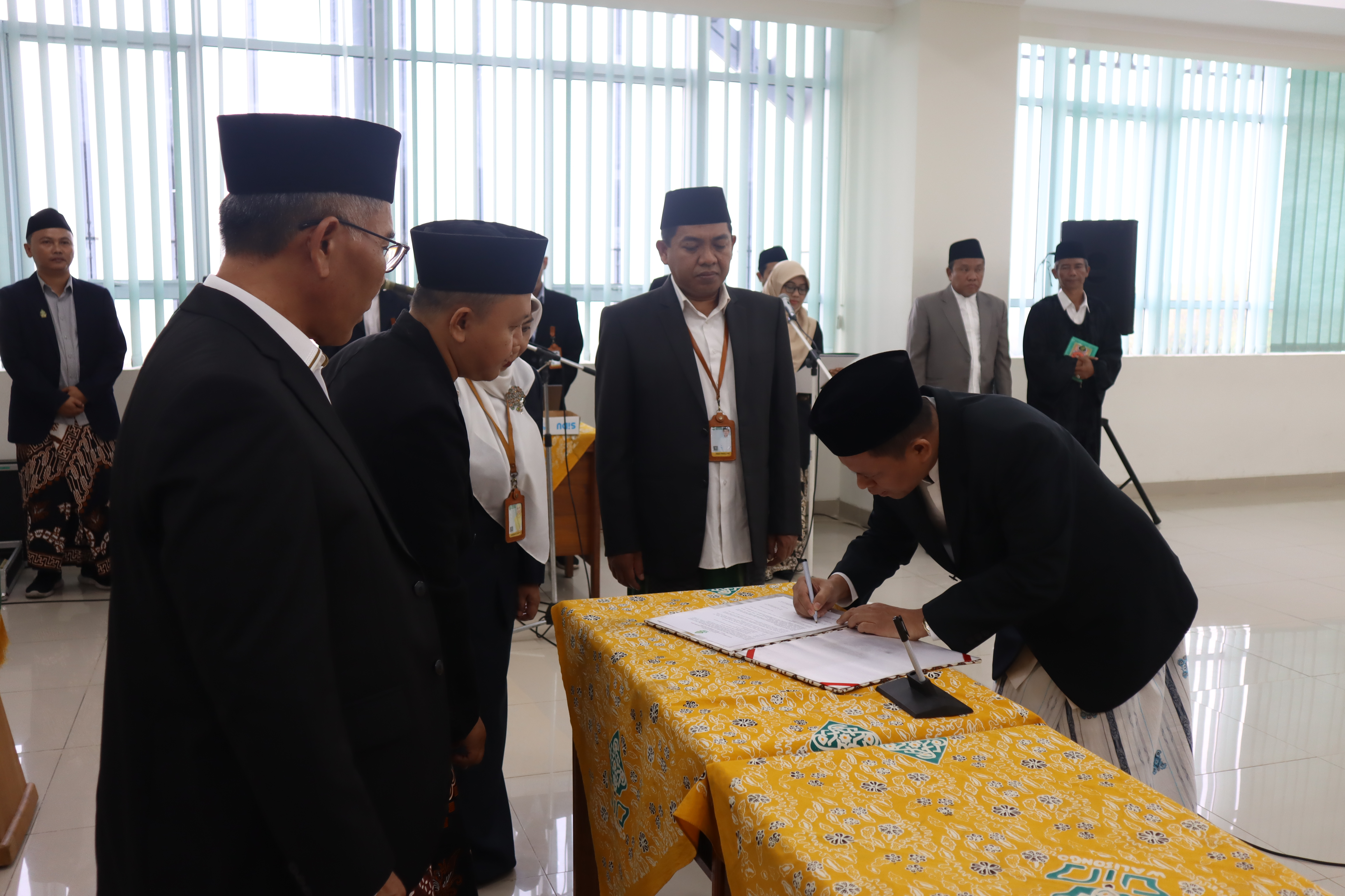 Kepala Biro AUPK UIN Walisongo Lantik Kabag Fisip, Ini Arahannya