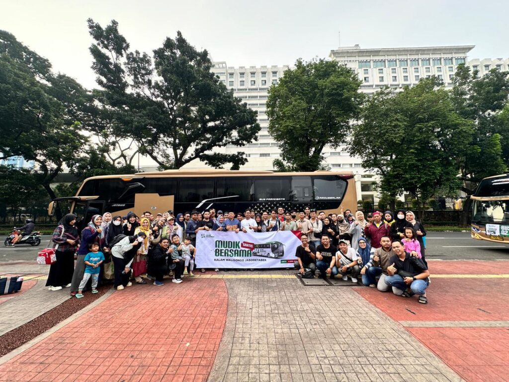 Gelar Mudik Gratis, Perkuat Solidaritas antar Alumni Gelar Mudik Gratis, Perkuat Solidaritas antar Alumni