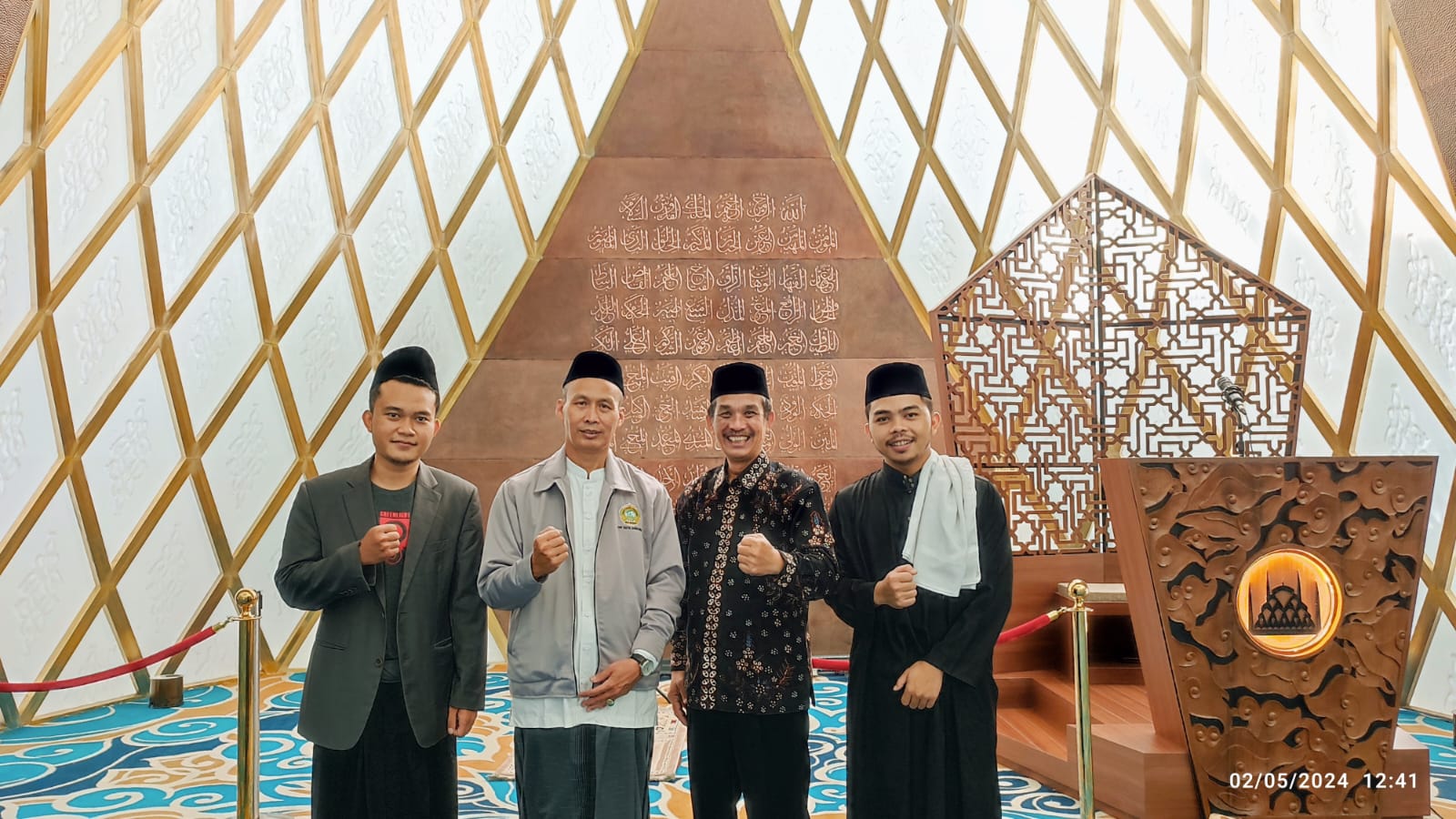 Kunjungi Masjid Al Jabbar: Mahasiswa BPI Menjelajahi Konseling Islam Bersama Divisi Konseling