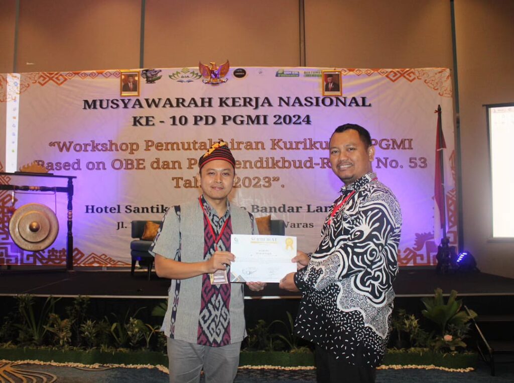 PGMI UIN Walisongo Borong Tujuh Penghargaan Nasional PGMI UIN Walisongo Borong Tujuh Penghargaan Nasional