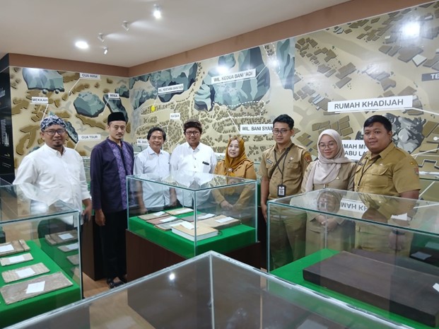 Dinas Arsip dan Perpustakaan Kota Semarang Lakukan Penelusuran Manuskrip KH. Sholeh Darat di UPT Perpustakaan dan Walisongo Center