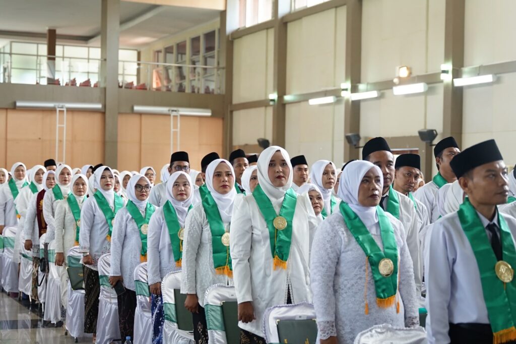 UIN Walisongo Kukuhkan 2.655 Guru Profesional: Tembus Batas, Sinyal, dan Jarak