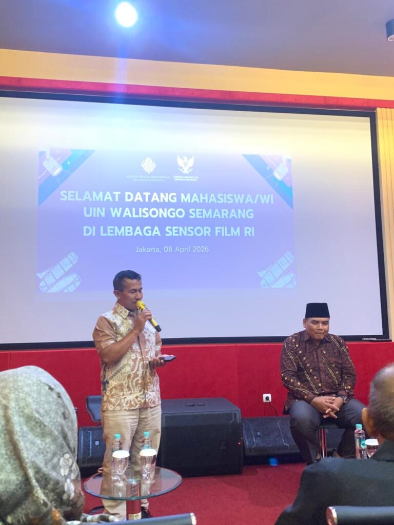 Mahasiswa Broadcasting KPI FDK UIN Walisongo Semarang Dalami Mekanisme Sensor Film di LSF RI Mahasiswa Broadcasting KPI FDK UIN Walisongo Semarang Dalami Mekanisme Sensor Film di LSF RI