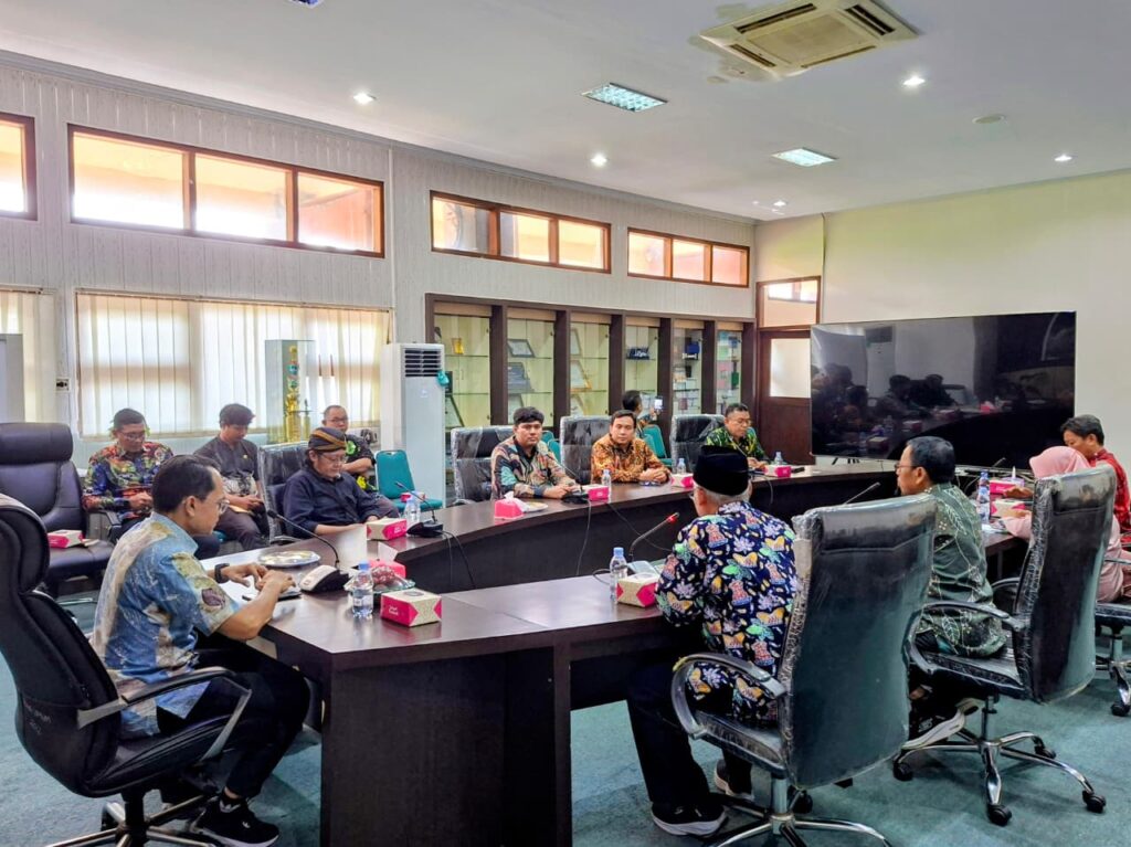 Sinergi Perguruan Tinggi dan Daerah: UIN Walisongo dan Pemkab Tegal Siap Resmikan Peternakan Kambing Terpadu Sinergi Perguruan Tinggi dan Daerah: UIN Walisongo dan Pemkab Tegal Siap Resmikan Peternakan Kambing Terpadu