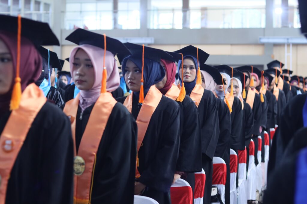 Wisuda UIN Walisongo Mei 2026: Lepas 642 Lulusan, Ini Deretan Wisudawan dan Karya Tugas Akhir Terbaik Wisuda UIN Walisongo Mei 2026: Lepas 642 Lulusan, Ini Deretan Wisudawan dan Karya Tugas Akhir Terbaik