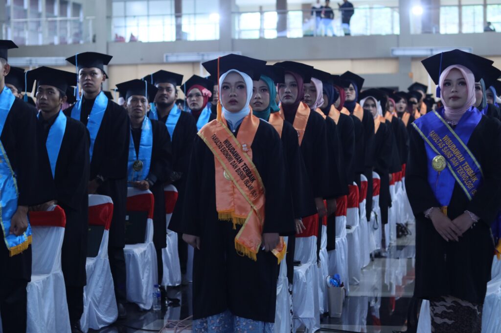 Menuju World Class University, Rektor UIN Walisongo Umumkan Internasionalisasi, Beasiswa, dan Prodi Baru di Momentum Wisuda Mei 2026 Menuju World Class University, Rektor UIN Walisongo Umumkan Internasionalisasi, Beasiswa, dan Prodi Baru di Momentum Wisuda Mei 2026