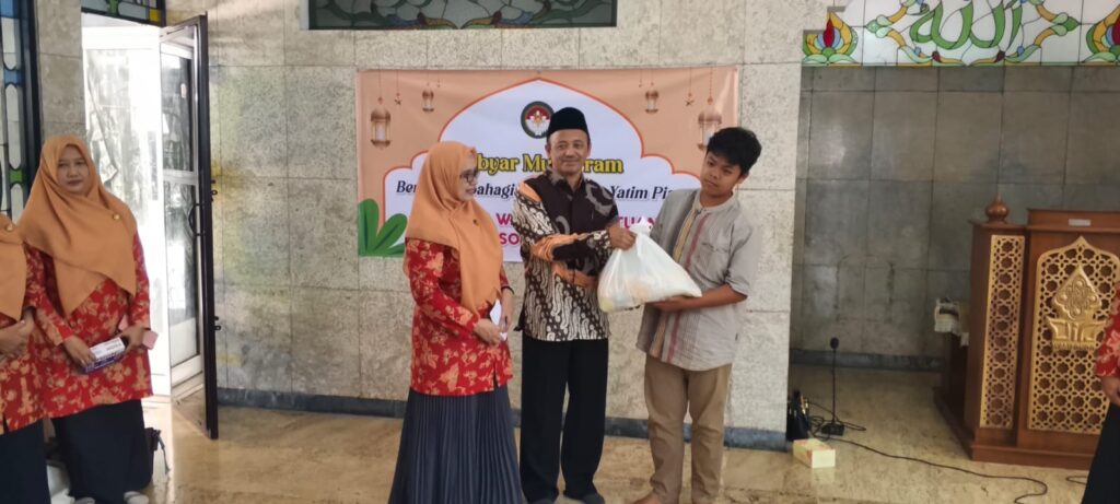 Gebyar Muharram, DWP UIN Walisongo Hadirkan Kepedulian dan Kebahagiaan bagi Anak Yatim