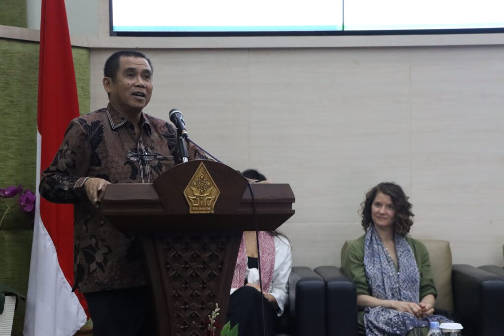 Diwarnai Sambutan Humoris Rektor, Delegasi ACQUIN Jerman Mulai Uji Kelayakan Mutu 38 Prodi UIN Walisongo Diwarnai Sambutan Humoris Rektor, Delegasi ACQUIN Jerman Mulai Uji Kelayakan Mutu 38 Prodi UIN Walisongo