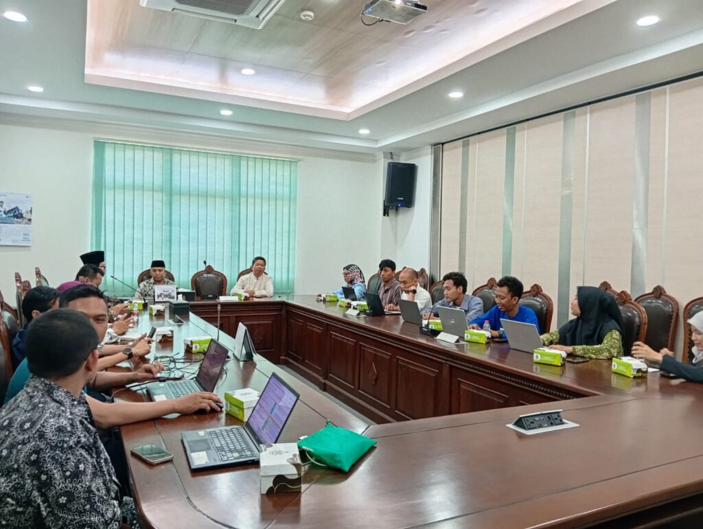 Pertahankan Rekor 5 Tahun Beruntun, UIN Walisongo Bersiap Amankan Predikat ‘Informatif’ Tertinggi di Monitoring KIP 2026 Pertahankan Rekor 5 Tahun Beruntun, UIN Walisongo Bersiap Amankan Predikat ‘Informatif’ Tertinggi di Monitoring KIP 2026
