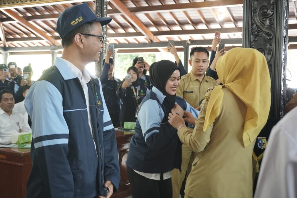 Usung Ekonomi Kreatif hingga Literasi Kesehatan, UIN Walisongo Terjunkan 1.301 Mahasiswa KKN di Demak Usung Ekonomi Kreatif hingga Literasi Kesehatan, UIN Walisongo Terjunkan 1.301 Mahasiswa KKN di Demak