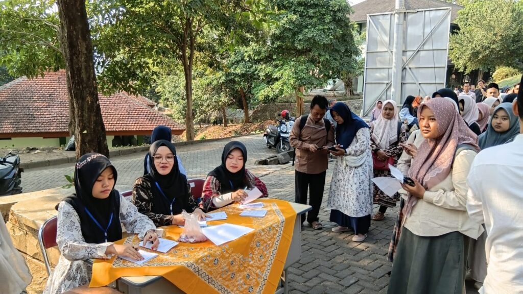 Ma’had UIN Walisongo Sambut 1.306 Santri Baru di Gelombang I, Menyiapkan Generasi Berkarakter dan Berwawasan Global Ma’had UIN Walisongo Sambut 1.306 Santri Baru di Gelombang I, Menyiapkan Generasi Berkarakter dan Berwawasan Global