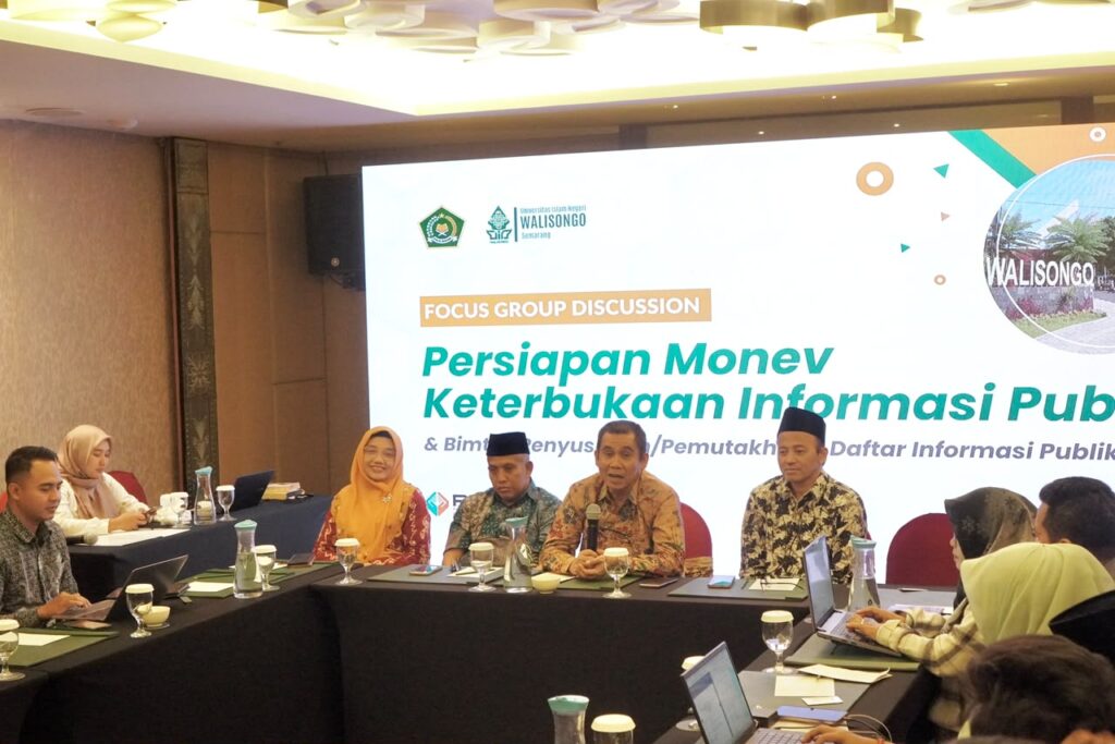 UIN Walisongo Gaspol Menuju Good University Governance, Evaluasi dan Pemutakhiran Keterbukaan Informasi Publik di Solo UIN Walisongo Gaspol Menuju Good University Governance, Evaluasi dan Pemutakhiran Keterbukaan Informasi Publik di Solo