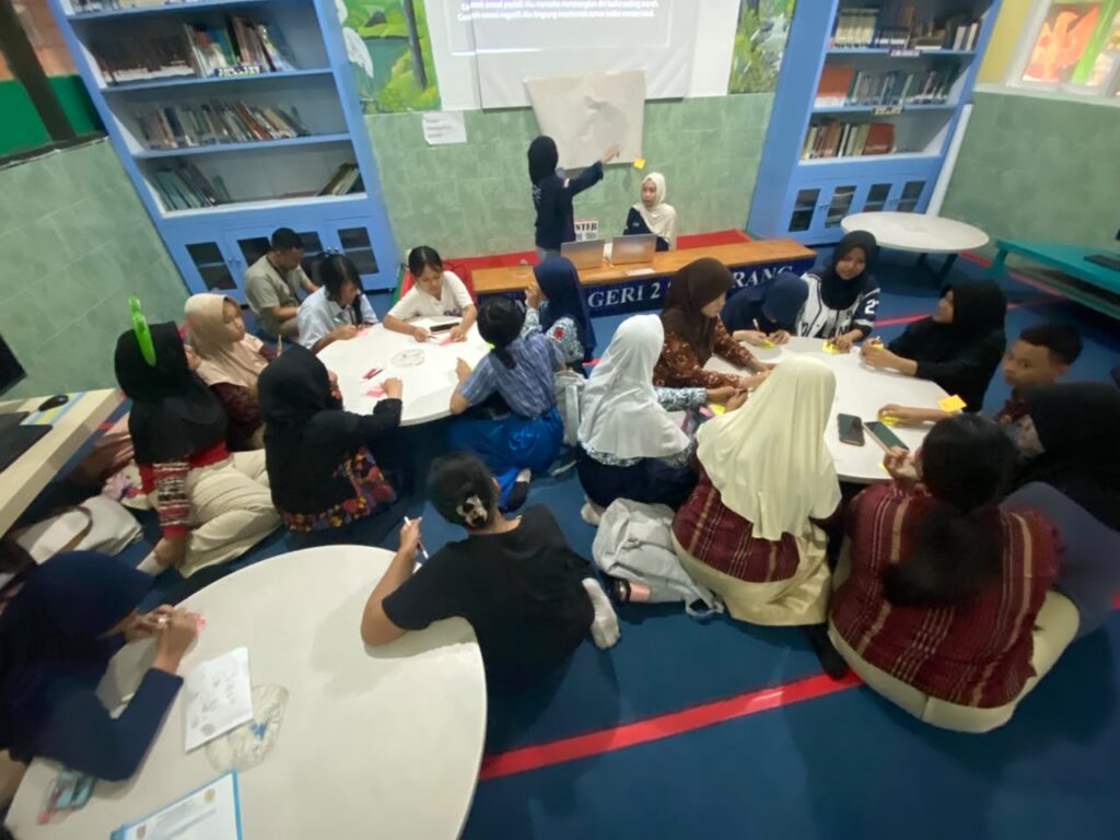 UIN Walisongo Gandeng PKBI Jateng, Edukasi PIK-R SMPN 2 Semarang Kelola Emosi