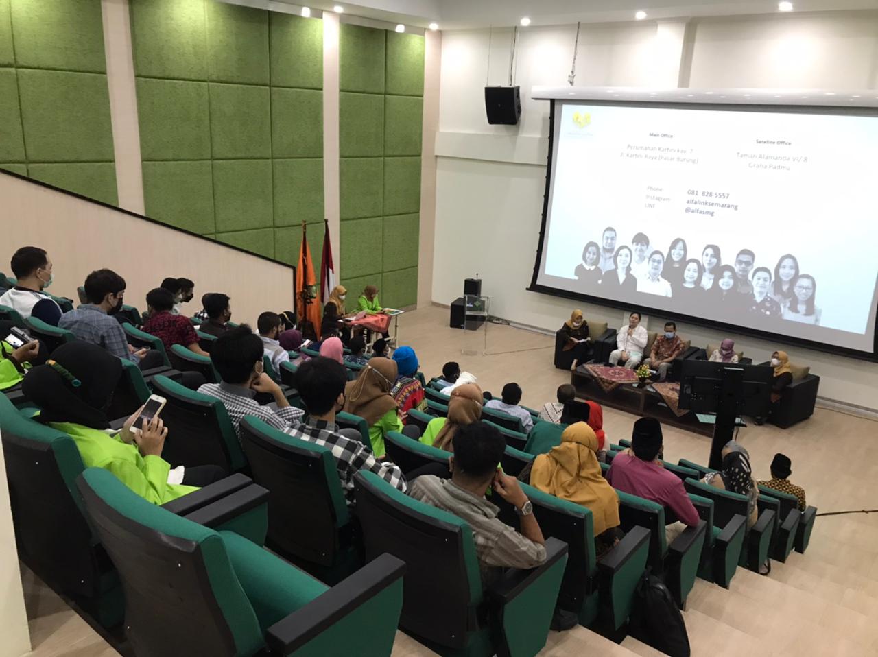 Eratkan Silaturahim Mahasiswa Asing, FEBI Gelar International Student Gathering