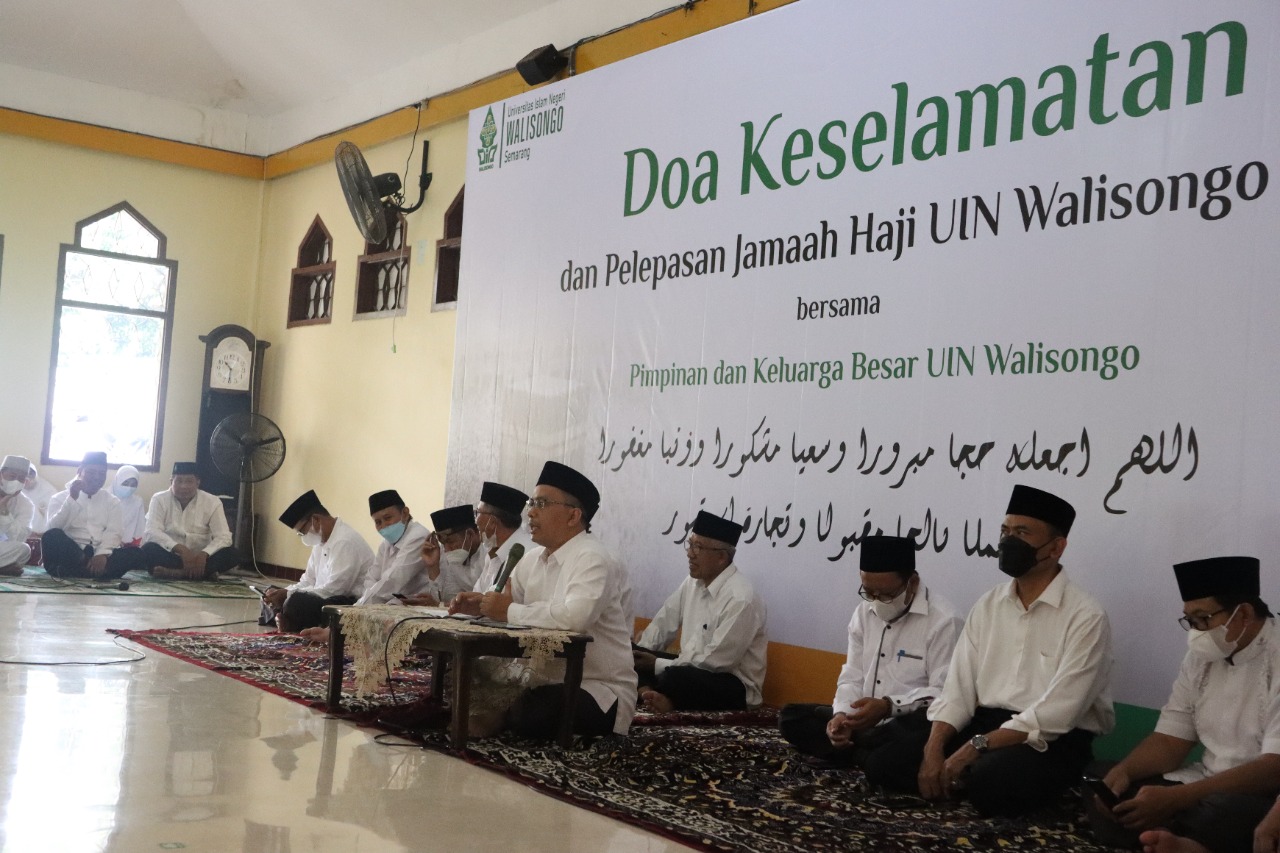 Lepas Jama’ah Haji UIN Walisongo 2022, Rektor : Ibadah Haji itu Ibadah yang Istimewa