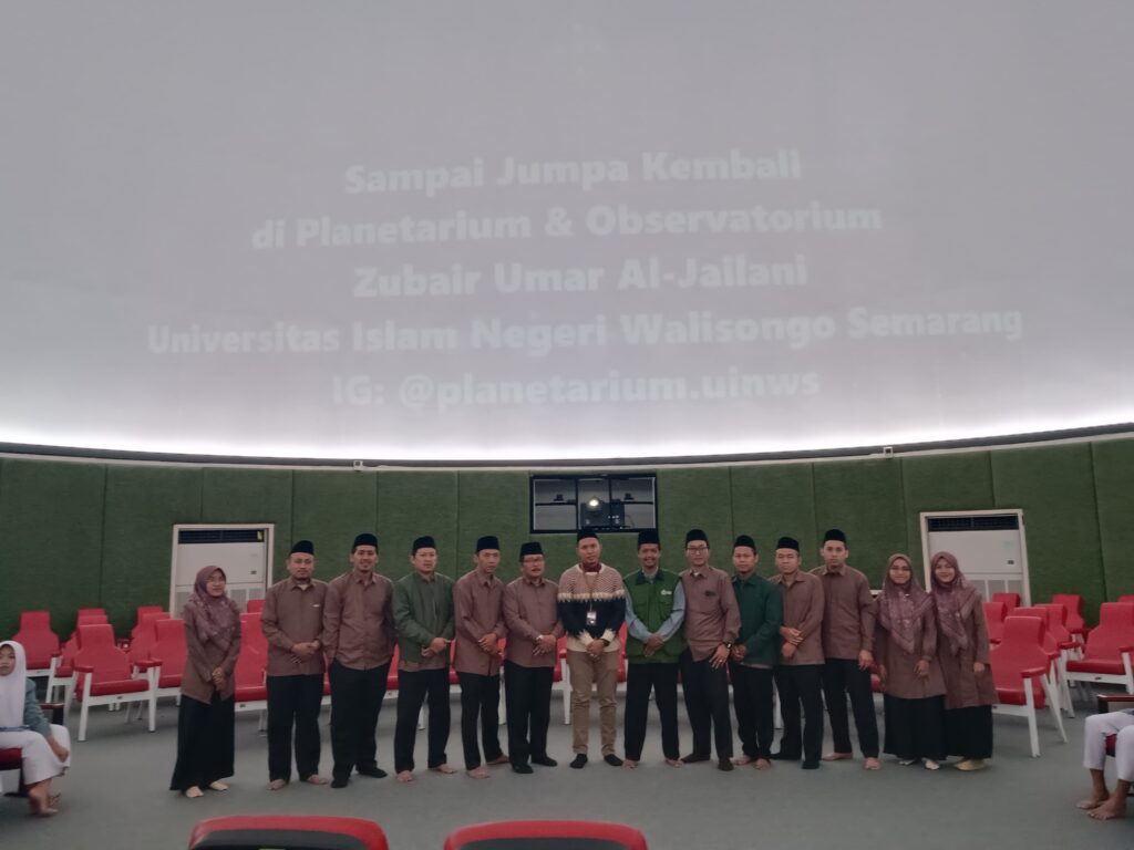 MA Salafiyah Kajen Pati Jelajahi Astronomi Modern di Planetarium UIN Walisongo