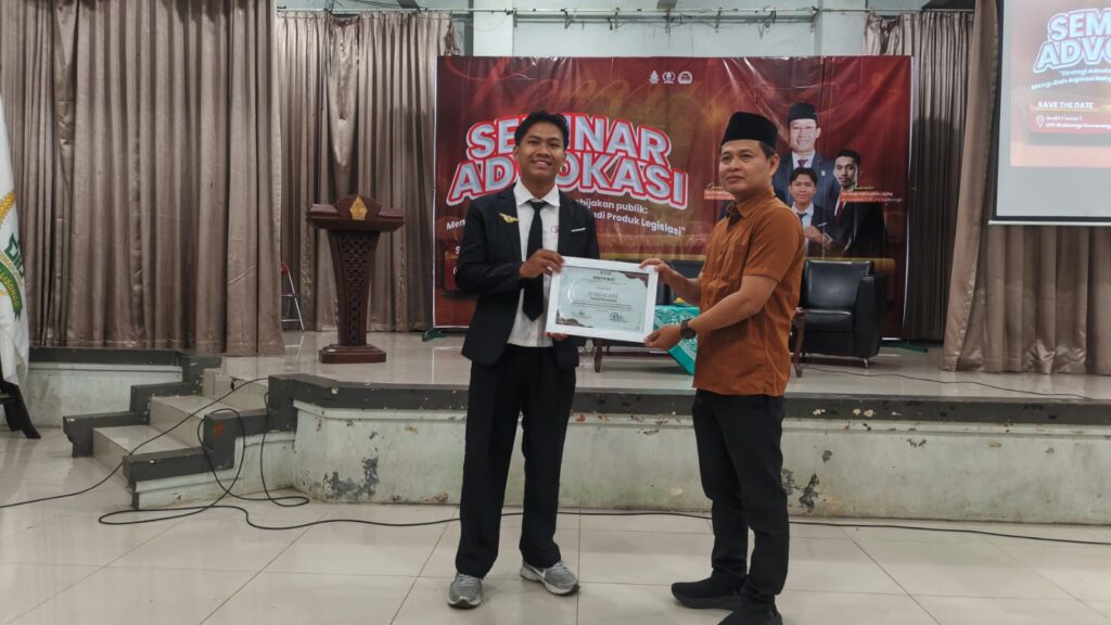 Seminar Advokasi FITK UIN Walisongo, Mahasiswa Diajak Kawal Aspirasi Publik Menjadi Kebijakan Seminar Advokasi FITK UIN Walisongo, Mahasiswa Diajak Kawal Aspirasi Publik Menjadi Kebijakan