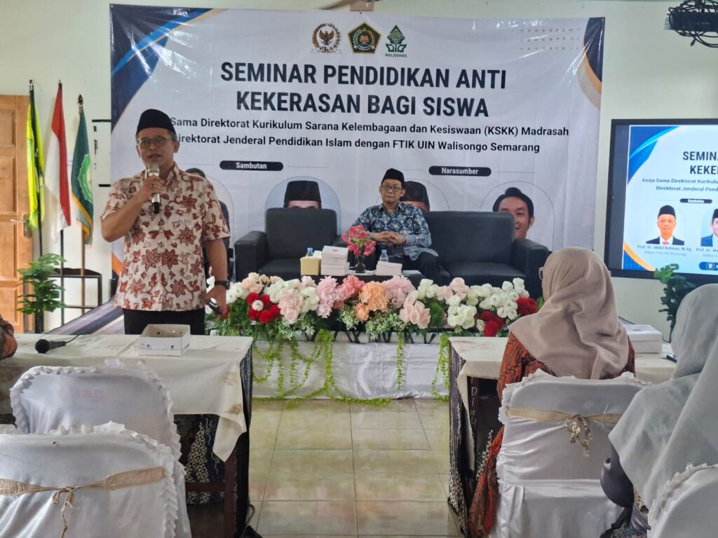 FTIK UIN Walisongo dan Kemenag RI Gelar Seminar Pendidikan Anti Kekerasan di Purworejo FTIK UIN Walisongo dan Kemenag RI Gelar Seminar Pendidikan Anti Kekerasan di Purworejo